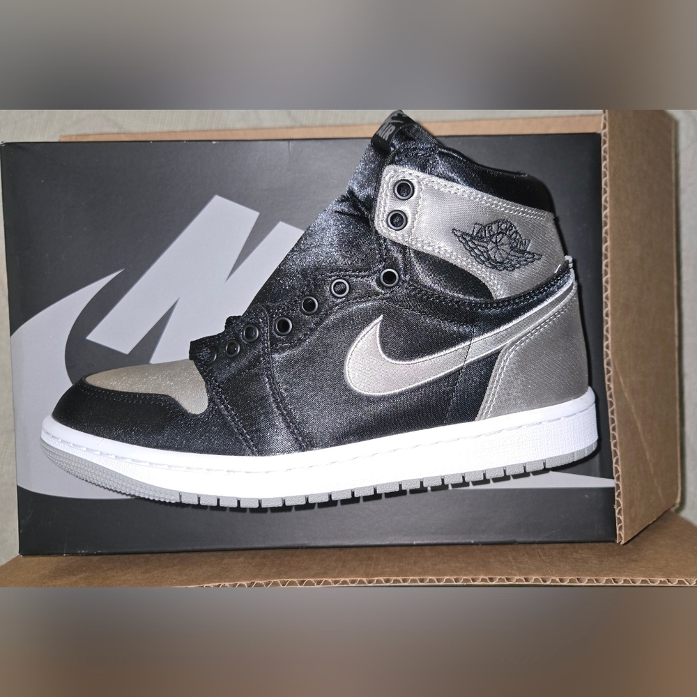 Jordan 1 Hi Satin